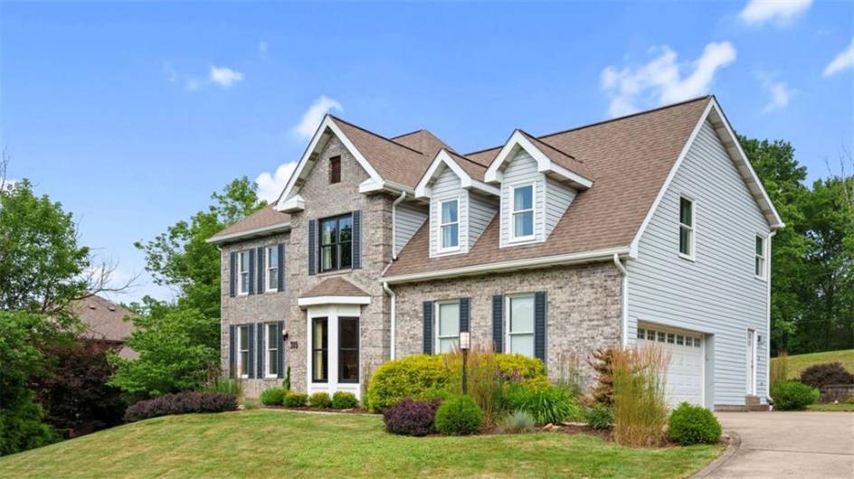 305 Jefferson St, Export, PA 15632, 5 Bedrooms Bedrooms, ,2.2 BathroomsBathrooms,Residential,For Sale,Jefferson St,0,1711679