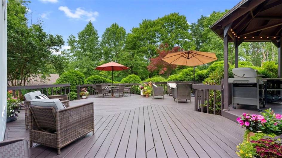 305 Jefferson St, Export, PA 15632, 5 Bedrooms Bedrooms, ,2.2 BathroomsBathrooms,Residential,For Sale,Jefferson St,0,1711679