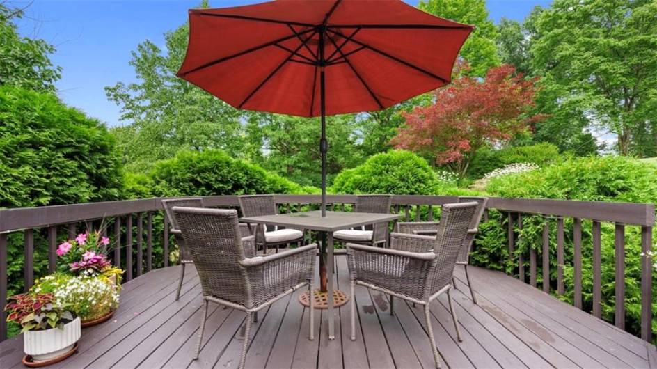 305 Jefferson St, Export, PA 15632, 5 Bedrooms Bedrooms, ,2.2 BathroomsBathrooms,Residential,For Sale,Jefferson St,0,1711679