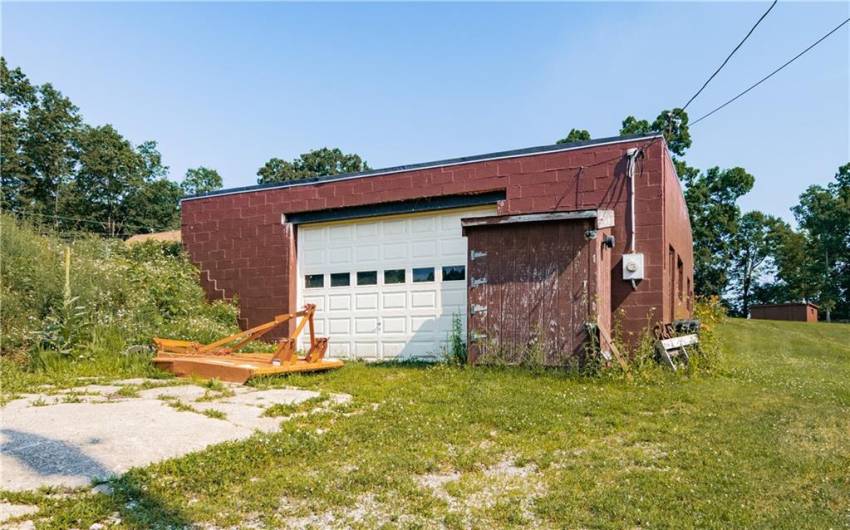 963 Herman Rd, Butler, PA 16002, 3 Bedrooms Bedrooms, 6 Rooms Rooms,1 BathroomBathrooms,Residential,For Sale,Herman Rd,0,1711680