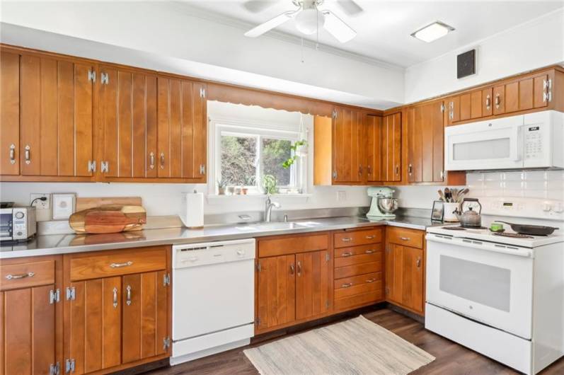 2263 Lovi Road, Freedom, PA 15042, 3 Bedrooms Bedrooms, ,1 BathroomBathrooms,Residential,For Sale,Lovi Road,0,1711681