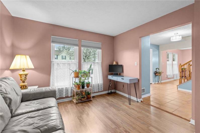 951 Castlegate Cir, Greensburg, PA 15601, 4 Bedrooms Bedrooms, 10 Rooms Rooms,2.1 BathroomsBathrooms,Residential,For Sale,Castlegate Cir,0,1711683
