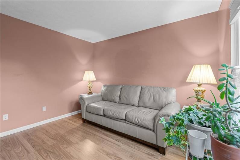 951 Castlegate Cir, Greensburg, PA 15601, 4 Bedrooms Bedrooms, 10 Rooms Rooms,2.1 BathroomsBathrooms,Residential,For Sale,Castlegate Cir,0,1711683