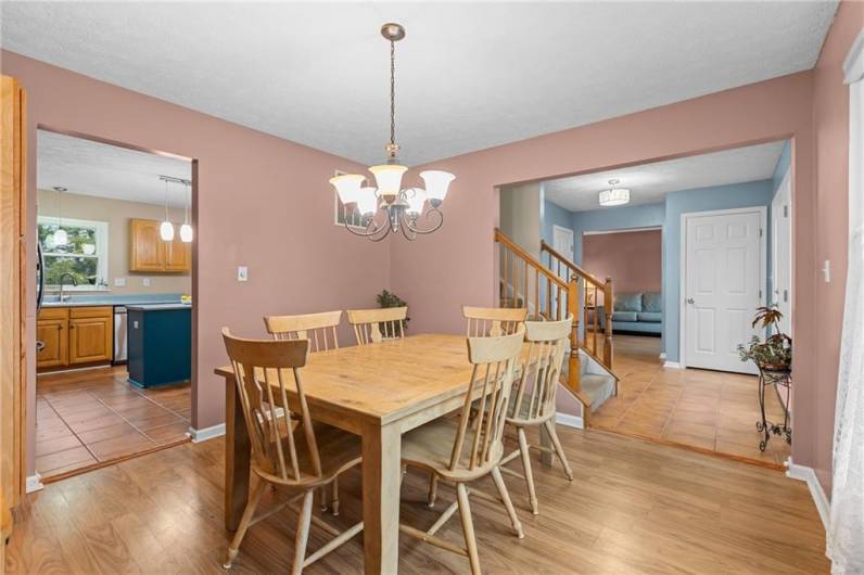 951 Castlegate Cir, Greensburg, PA 15601, 4 Bedrooms Bedrooms, 10 Rooms Rooms,2.1 BathroomsBathrooms,Residential,For Sale,Castlegate Cir,0,1711683