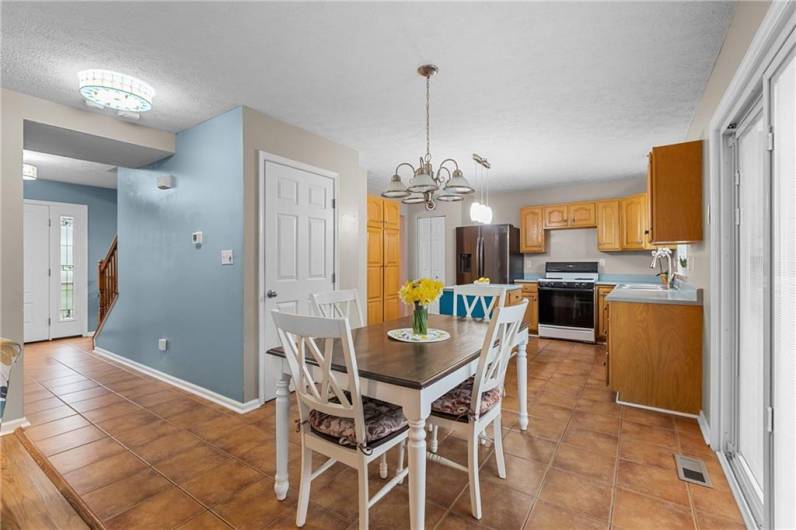 951 Castlegate Cir, Greensburg, PA 15601, 4 Bedrooms Bedrooms, 10 Rooms Rooms,2.1 BathroomsBathrooms,Residential,For Sale,Castlegate Cir,0,1711683