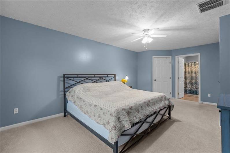 951 Castlegate Cir, Greensburg, PA 15601, 4 Bedrooms Bedrooms, 10 Rooms Rooms,2.1 BathroomsBathrooms,Residential,For Sale,Castlegate Cir,0,1711683
