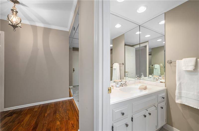 1700 Grandview Ave, Pittsburgh, PA 15211, 2 Bedrooms Bedrooms, ,2 BathroomsBathrooms,Lease,For Sale,Grandview Ave,0,1711690