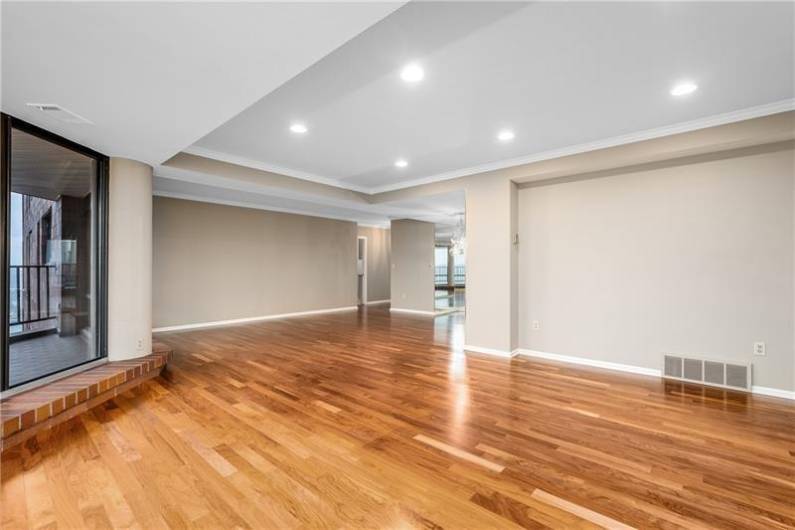 1700 Grandview Ave, Pittsburgh, PA 15211, 2 Bedrooms Bedrooms, ,2 BathroomsBathrooms,Lease,For Sale,Grandview Ave,0,1711690