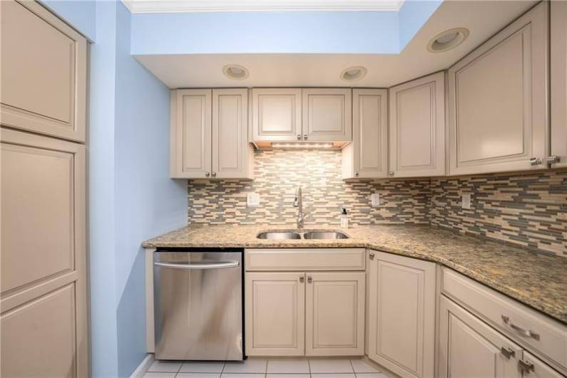 1700 Grandview Ave, Pittsburgh, PA 15211, 2 Bedrooms Bedrooms, ,2 BathroomsBathrooms,Lease,For Sale,Grandview Ave,0,1711690