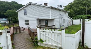 402 10th St, Apollo, PA 15613, 3 Bedrooms Bedrooms, 8 Rooms Rooms,1 BathroomBathrooms,Residential,For Sale,10th St,0,1711694