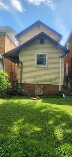 722 Crescent Avenue, Ellwood City, PA 16117, 2 Bedrooms Bedrooms, 6 Rooms Rooms,1 BathroomBathrooms,Residential,For Sale,Crescent Avenue,0,1711701