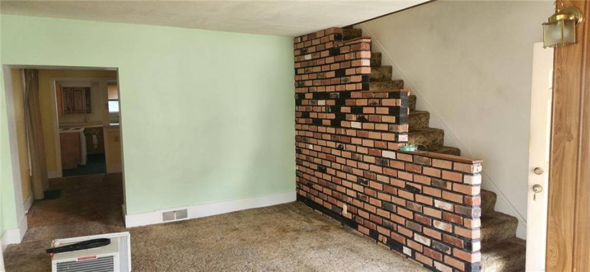 722 Crescent Avenue, Ellwood City, PA 16117, 2 Bedrooms Bedrooms, 6 Rooms Rooms,1 BathroomBathrooms,Residential,For Sale,Crescent Avenue,0,1711701