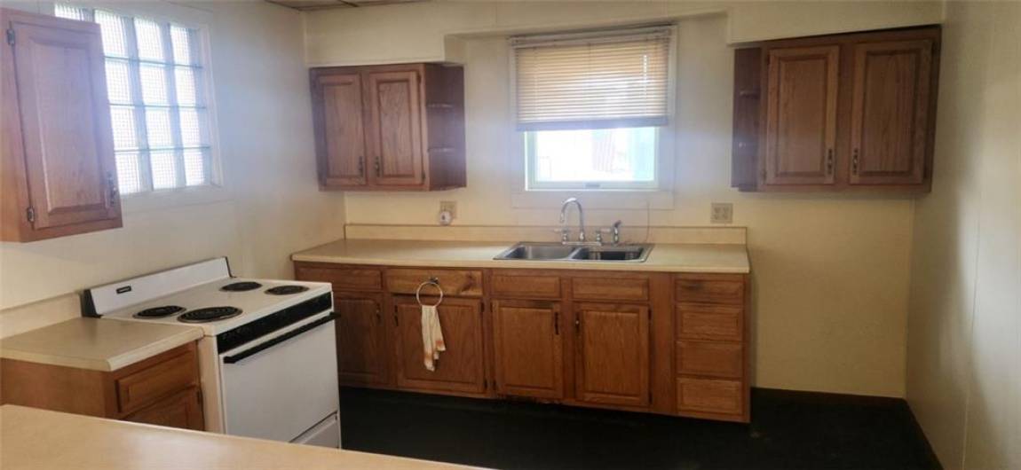 722 Crescent Avenue, Ellwood City, PA 16117, 2 Bedrooms Bedrooms, 6 Rooms Rooms,1 BathroomBathrooms,Residential,For Sale,Crescent Avenue,0,1711701
