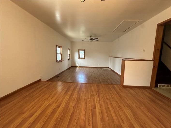 3323 Leechburg Road, Lower Burrell, PA 15068, 4 Bedrooms Bedrooms, 12 Rooms Rooms,1 BathroomBathrooms,Residential,For Sale,Leechburg Road,1711702