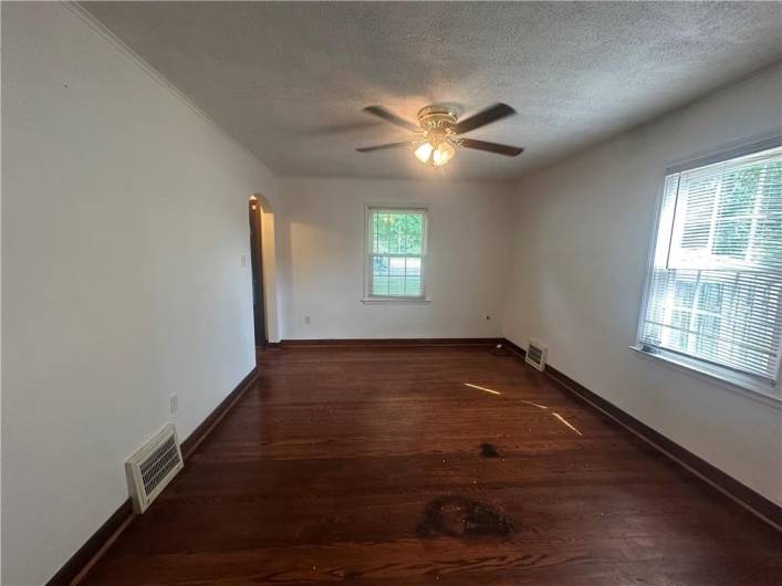 3323 Leechburg Road, Lower Burrell, PA 15068, 4 Bedrooms Bedrooms, 12 Rooms Rooms,1 BathroomBathrooms,Residential,For Sale,Leechburg Road,1711702