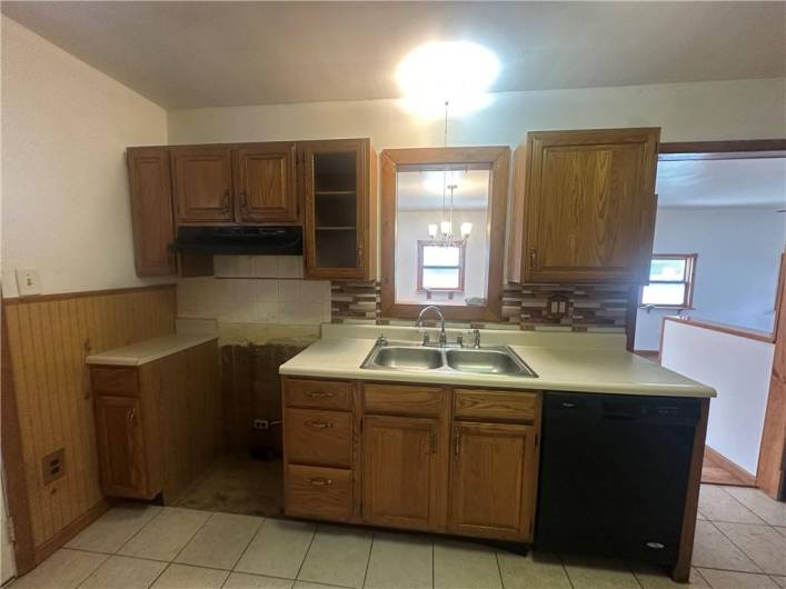 3323 Leechburg Road, Lower Burrell, PA 15068, 4 Bedrooms Bedrooms, 12 Rooms Rooms,1 BathroomBathrooms,Residential,For Sale,Leechburg Road,1711702