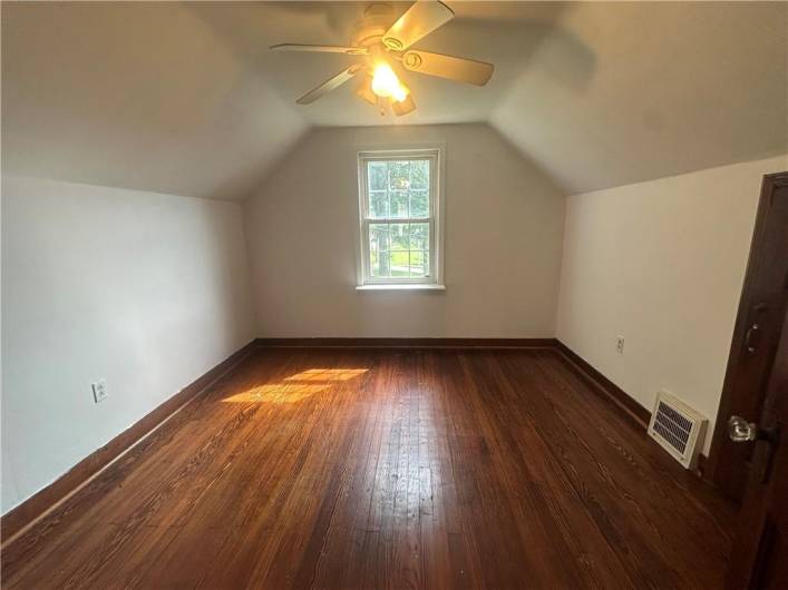 3323 Leechburg Road, Lower Burrell, PA 15068, 4 Bedrooms Bedrooms, 12 Rooms Rooms,1 BathroomBathrooms,Residential,For Sale,Leechburg Road,1711702