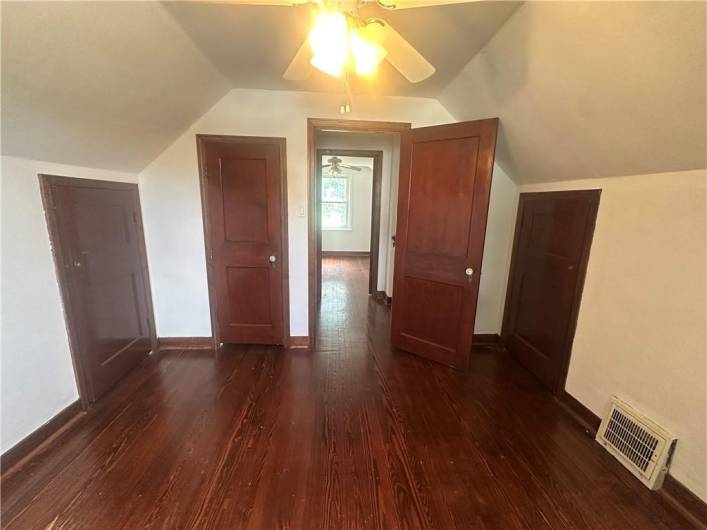 3323 Leechburg Road, Lower Burrell, PA 15068, 4 Bedrooms Bedrooms, 12 Rooms Rooms,1 BathroomBathrooms,Residential,For Sale,Leechburg Road,1711702