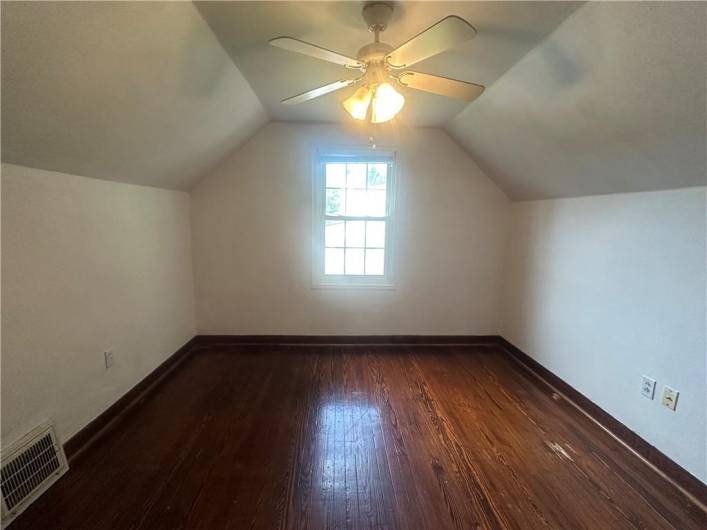 3323 Leechburg Road, Lower Burrell, PA 15068, 4 Bedrooms Bedrooms, 12 Rooms Rooms,1 BathroomBathrooms,Residential,For Sale,Leechburg Road,1711702