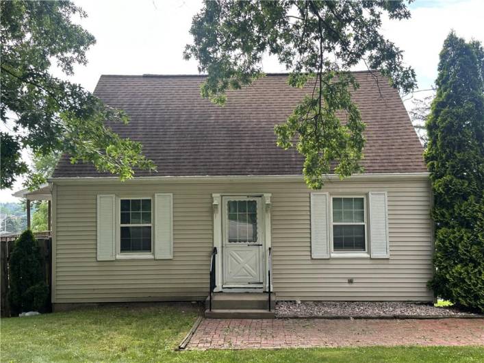3323 Leechburg Road, Lower Burrell, PA 15068, 4 Bedrooms Bedrooms, 12 Rooms Rooms,1 BathroomBathrooms,Residential,For Sale,Leechburg Road,1711702