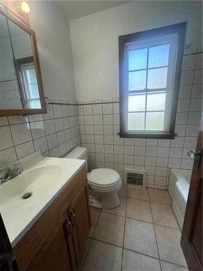 3323 Leechburg Road, Lower Burrell, PA 15068, 4 Bedrooms Bedrooms, 12 Rooms Rooms,1 BathroomBathrooms,Residential,For Sale,Leechburg Road,1711702