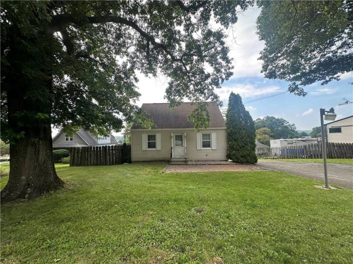 3323 Leechburg Road, Lower Burrell, PA 15068, 4 Bedrooms Bedrooms, 12 Rooms Rooms,1 BathroomBathrooms,Residential,For Sale,Leechburg Road,1711702