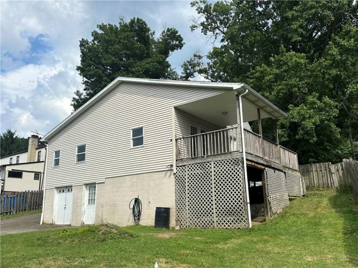3323 Leechburg Road, Lower Burrell, PA 15068, 4 Bedrooms Bedrooms, 12 Rooms Rooms,1 BathroomBathrooms,Residential,For Sale,Leechburg Road,1711702