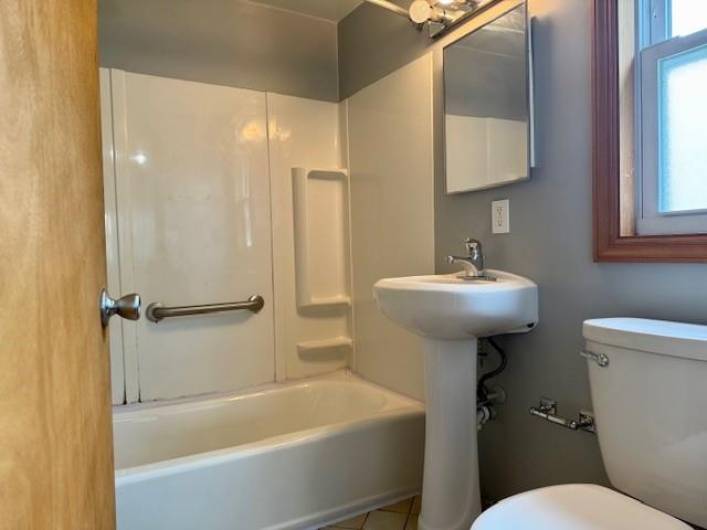 107 Jefferson Dr, Clairton, PA 15025, 3 Bedrooms Bedrooms, ,1 BathroomBathrooms,Residential,For Sale,Jefferson Dr,1711703