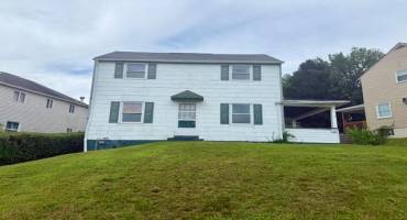 107 Jefferson Dr, Clairton, PA 15025, 3 Bedrooms Bedrooms, ,1 BathroomBathrooms,Residential,For Sale,Jefferson Dr,1711703