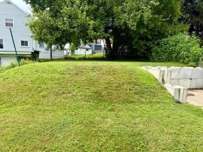 107 Jefferson Dr, Clairton, PA 15025, 3 Bedrooms Bedrooms, ,1 BathroomBathrooms,Residential,For Sale,Jefferson Dr,1711703