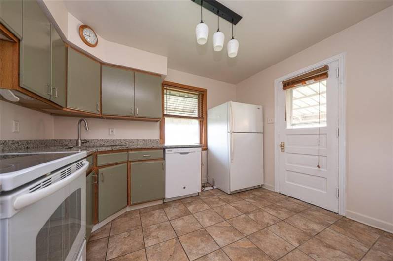 445 Jenne Dr, Pittsburgh, PA 15236, 3 Bedrooms Bedrooms, 9 Rooms Rooms,3 BathroomsBathrooms,Residential,For Sale,Jenne Dr,0,1711704