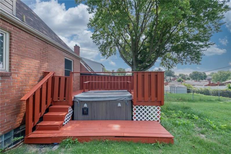 445 Jenne Dr, Pittsburgh, PA 15236, 3 Bedrooms Bedrooms, 9 Rooms Rooms,3 BathroomsBathrooms,Residential,For Sale,Jenne Dr,0,1711704