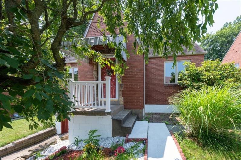 445 Jenne Dr, Pittsburgh, PA 15236, 3 Bedrooms Bedrooms, 9 Rooms Rooms,3 BathroomsBathrooms,Residential,For Sale,Jenne Dr,0,1711704