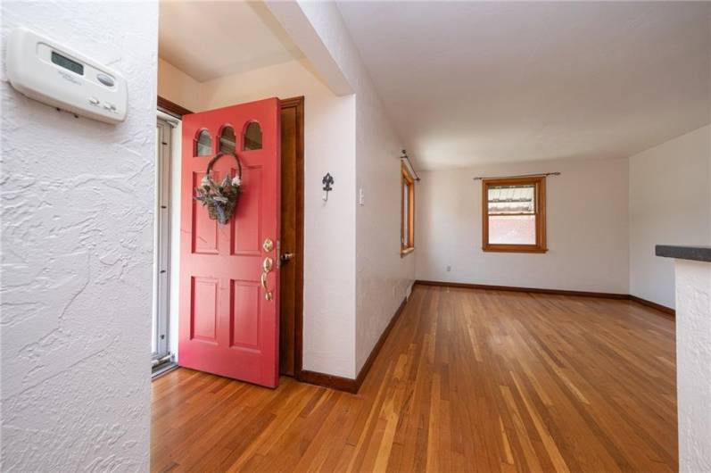445 Jenne Dr, Pittsburgh, PA 15236, 3 Bedrooms Bedrooms, 9 Rooms Rooms,3 BathroomsBathrooms,Residential,For Sale,Jenne Dr,0,1711704