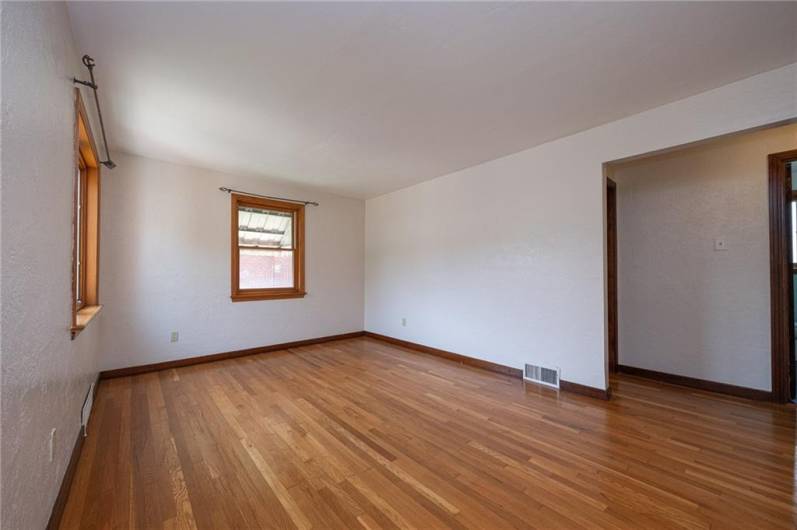 445 Jenne Dr, Pittsburgh, PA 15236, 3 Bedrooms Bedrooms, 9 Rooms Rooms,3 BathroomsBathrooms,Residential,For Sale,Jenne Dr,0,1711704