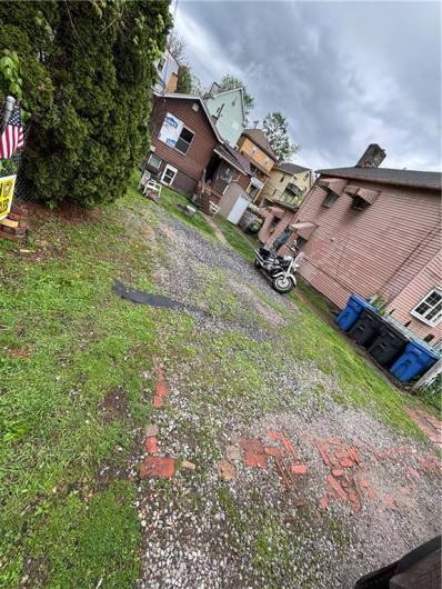 428 Hoff St, Carnegie, PA 15106, 2 Bedrooms Bedrooms, ,2 BathroomsBathrooms,Residential,For Sale,Hoff St,0,1711707