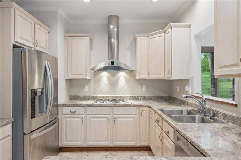 120 Canterbury Ln, McMurray, PA 15317, 3 Bedrooms Bedrooms, 11 Rooms Rooms,3 BathroomsBathrooms,Residential,For Sale,Canterbury Ln,1711708