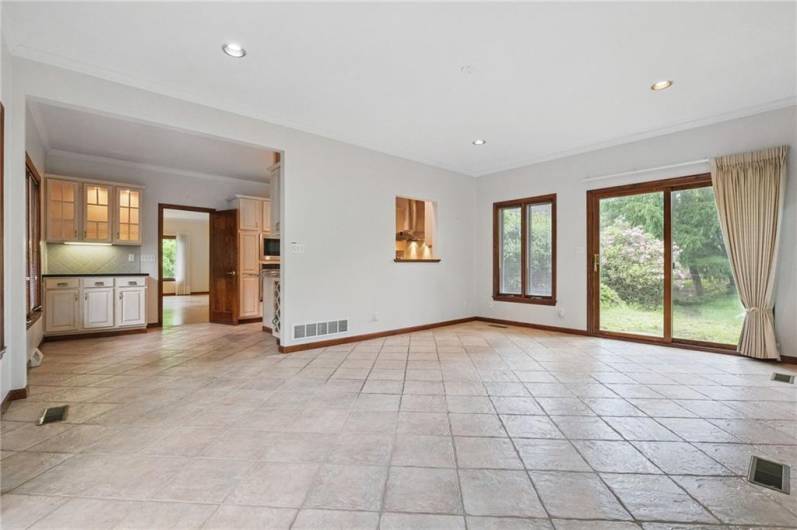 120 Canterbury Ln, McMurray, PA 15317, 3 Bedrooms Bedrooms, 11 Rooms Rooms,3 BathroomsBathrooms,Residential,For Sale,Canterbury Ln,1711708