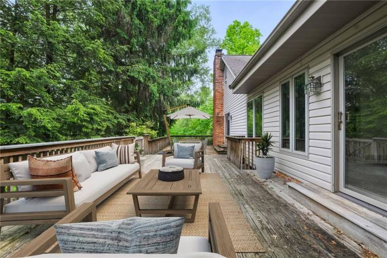 120 Canterbury Ln, McMurray, PA 15317, 3 Bedrooms Bedrooms, 11 Rooms Rooms,3 BathroomsBathrooms,Residential,For Sale,Canterbury Ln,1711708