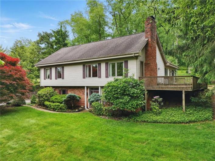 120 Canterbury Ln, McMurray, PA 15317, 3 Bedrooms Bedrooms, 11 Rooms Rooms,3 BathroomsBathrooms,Residential,For Sale,Canterbury Ln,1711708
