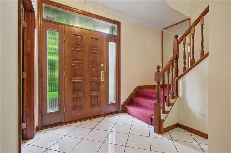 120 Canterbury Ln, McMurray, PA 15317, 3 Bedrooms Bedrooms, 11 Rooms Rooms,3 BathroomsBathrooms,Residential,For Sale,Canterbury Ln,1711708