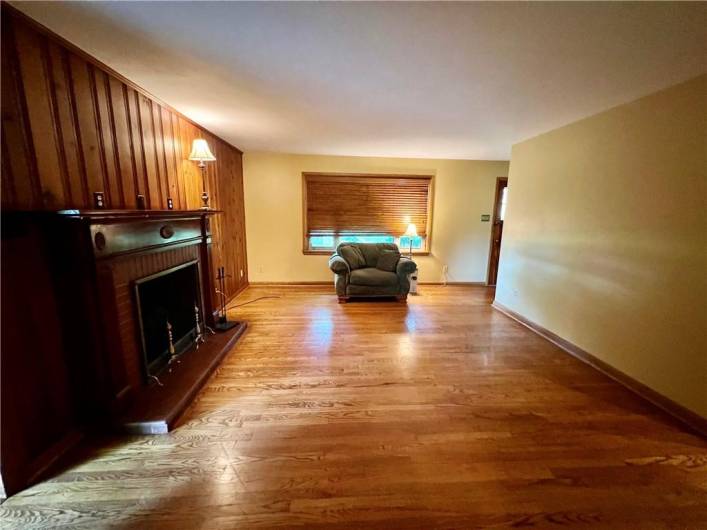 963 Kings Chapel Rd, New Castle, PA 16105, 3 Bedrooms Bedrooms, 7 Rooms Rooms,2 BathroomsBathrooms,Residential,For Sale,Kings Chapel Rd,1711720