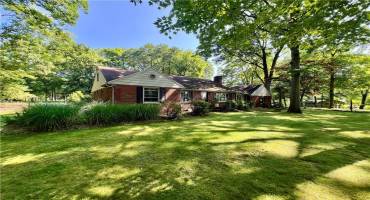 963 Kings Chapel Rd, New Castle, PA 16105, 3 Bedrooms Bedrooms, 7 Rooms Rooms,2 BathroomsBathrooms,Residential,For Sale,Kings Chapel Rd,1711720