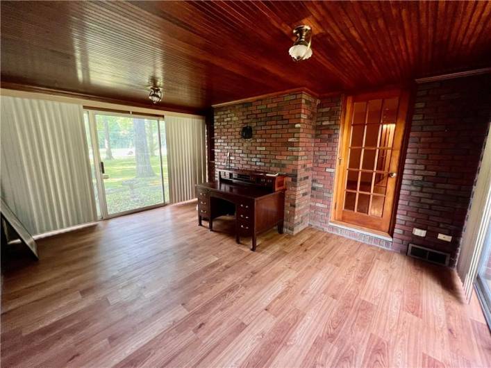 963 Kings Chapel Rd, New Castle, PA 16105, 3 Bedrooms Bedrooms, 7 Rooms Rooms,2 BathroomsBathrooms,Residential,For Sale,Kings Chapel Rd,1711720