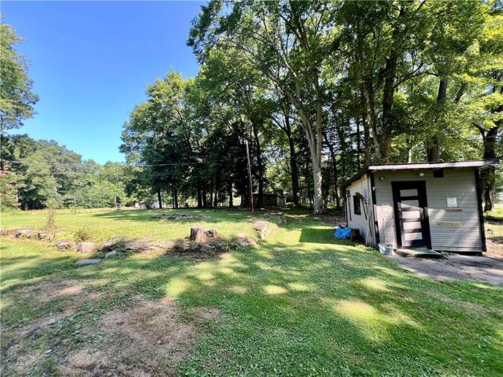 963 Kings Chapel Rd, New Castle, PA 16105, 3 Bedrooms Bedrooms, 7 Rooms Rooms,2 BathroomsBathrooms,Residential,For Sale,Kings Chapel Rd,1711720