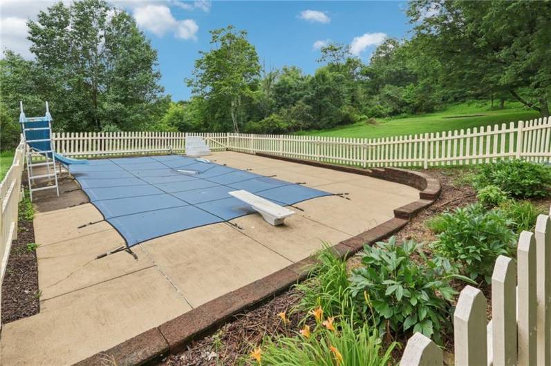 714 Colonial, Apollo, PA 15613, 4 Bedrooms Bedrooms, 10 Rooms Rooms,1.1 BathroomsBathrooms,Residential,For Sale,Colonial,1711727