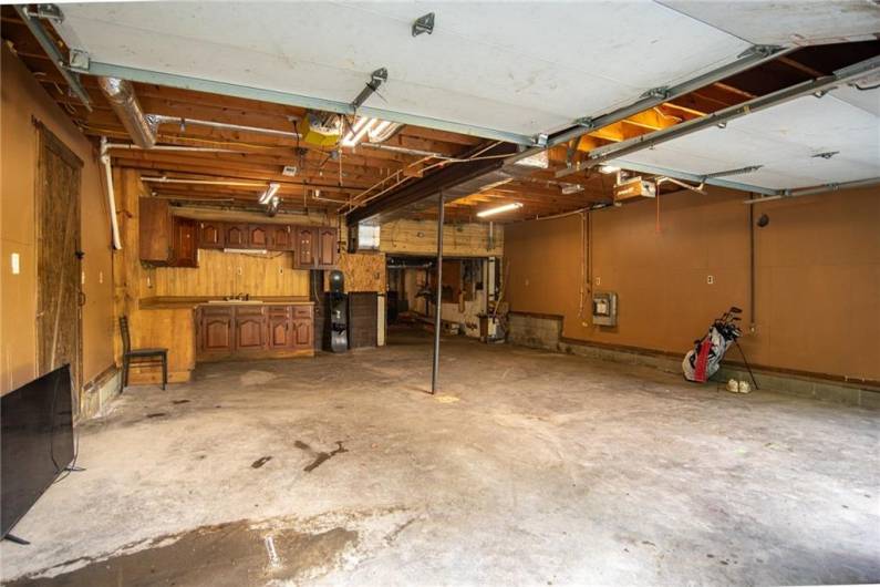 151 Cove Run Rd, East Brady, PA 16028, 3 Bedrooms Bedrooms, ,2 BathroomsBathrooms,Residential,For Sale,Cove Run Rd,0,1711733