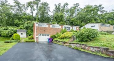 127 Mardi Gras Dr, Pittsburgh, PA 15239, 2 Bedrooms Bedrooms, 6 Rooms Rooms,2 BathroomsBathrooms,Residential,For Sale,Mardi Gras Dr,1711737