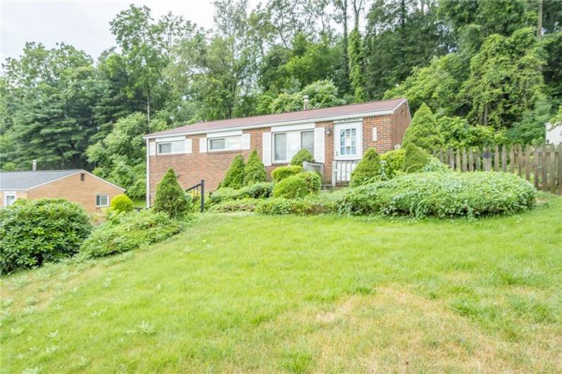 127 Mardi Gras Dr, Pittsburgh, PA 15239, 2 Bedrooms Bedrooms, 6 Rooms Rooms,2 BathroomsBathrooms,Residential,For Sale,Mardi Gras Dr,1711737