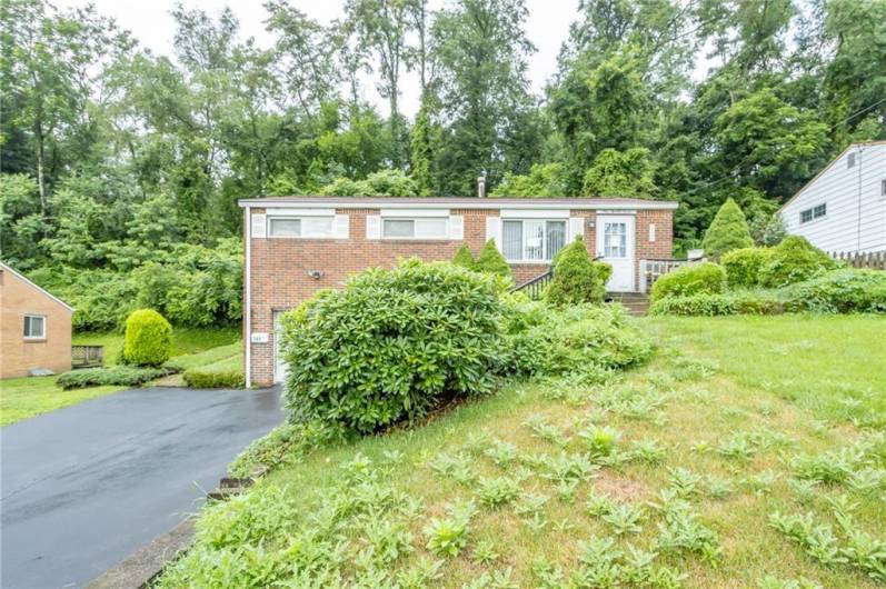 127 Mardi Gras Dr, Pittsburgh, PA 15239, 2 Bedrooms Bedrooms, 6 Rooms Rooms,2 BathroomsBathrooms,Residential,For Sale,Mardi Gras Dr,1711737